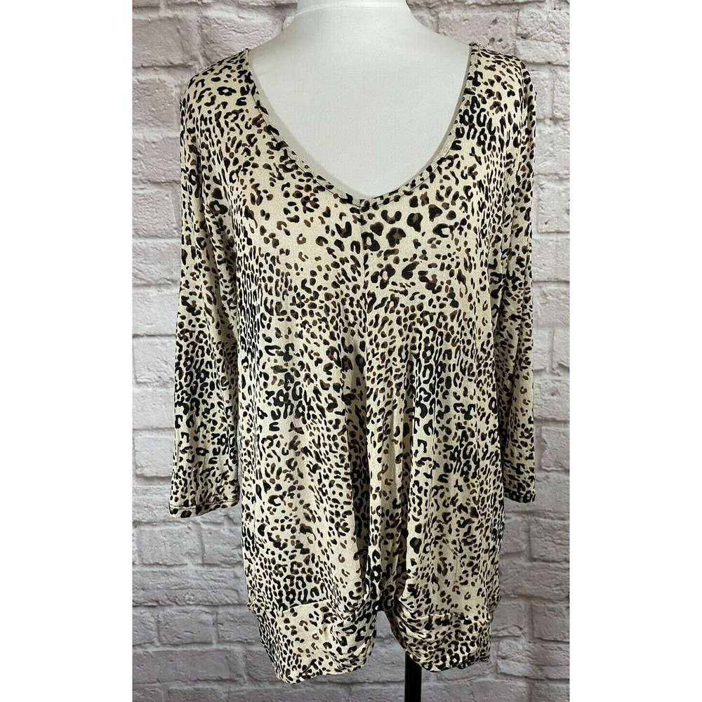 W5 Anthropologie Thin Sweater SZ L Knot Design Animal Print Stretch Shirt